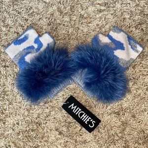 Mitchie’s Ladies Wool Blue Camo Pom Pom Gloves
